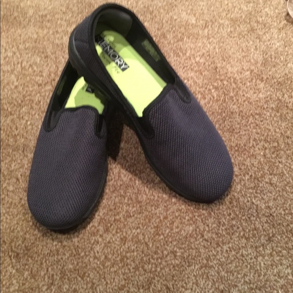 Skechers Memory Foam - Picture 3 of 4